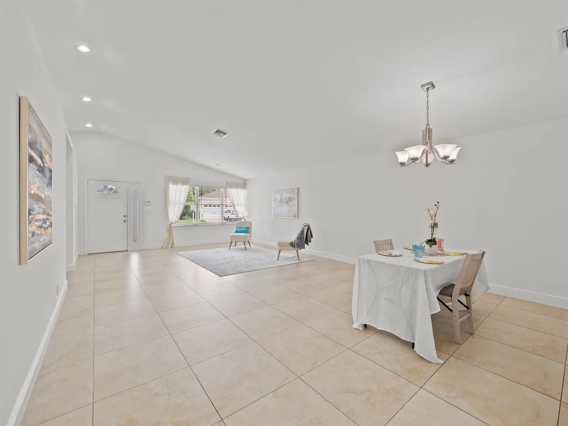 Photo of 1403 Fairway Circle
