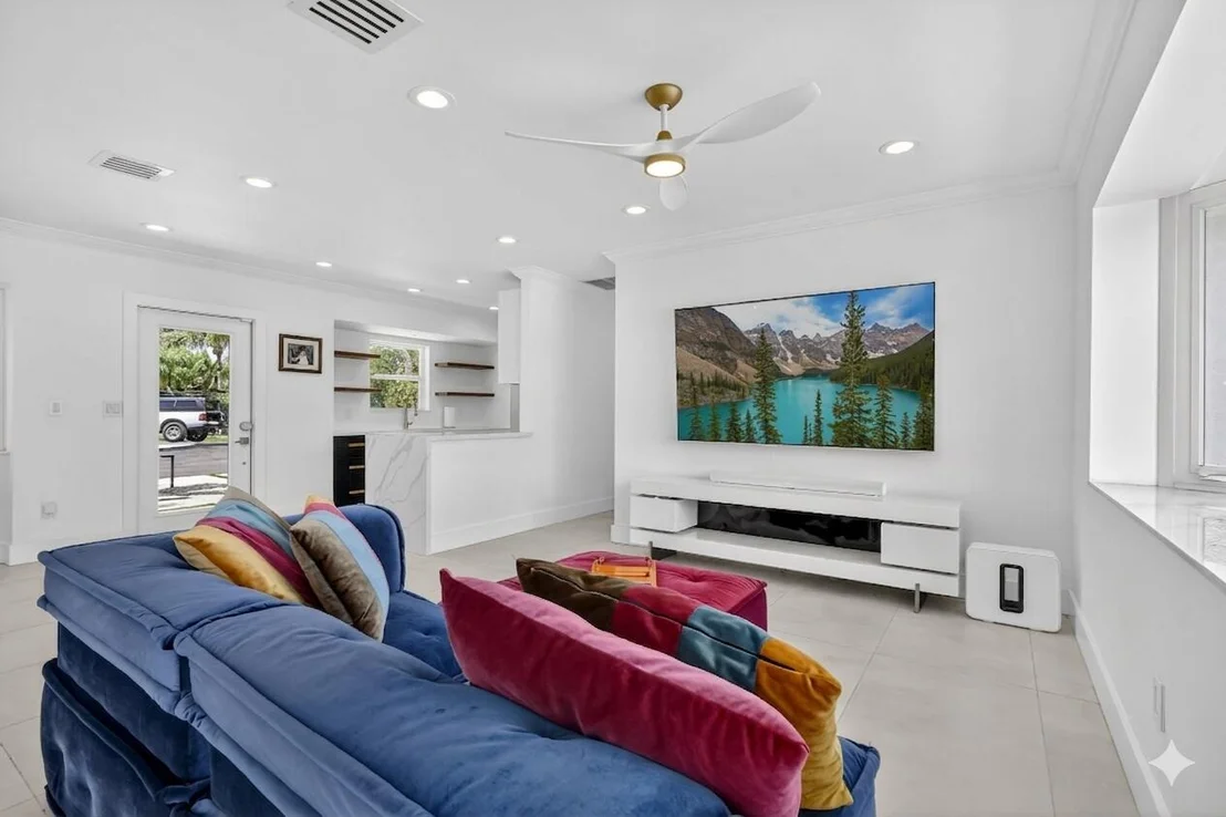 Photo of 6544 Eastview Drive