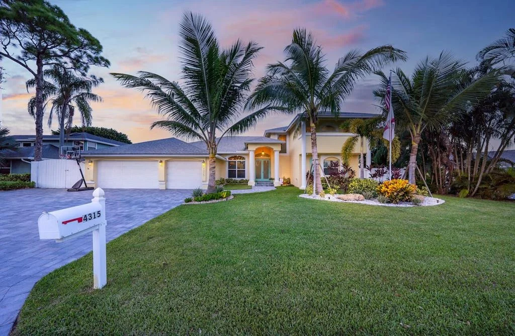 Photo of 4315 Caryota Drive