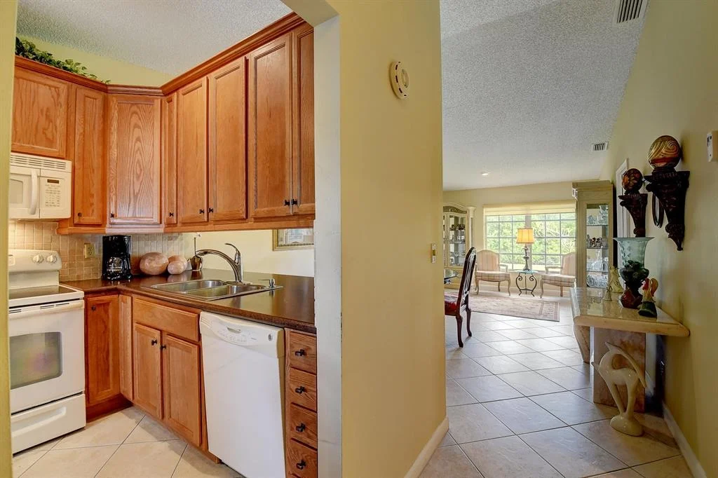 Photo of 15868 Laurel Oak Circle