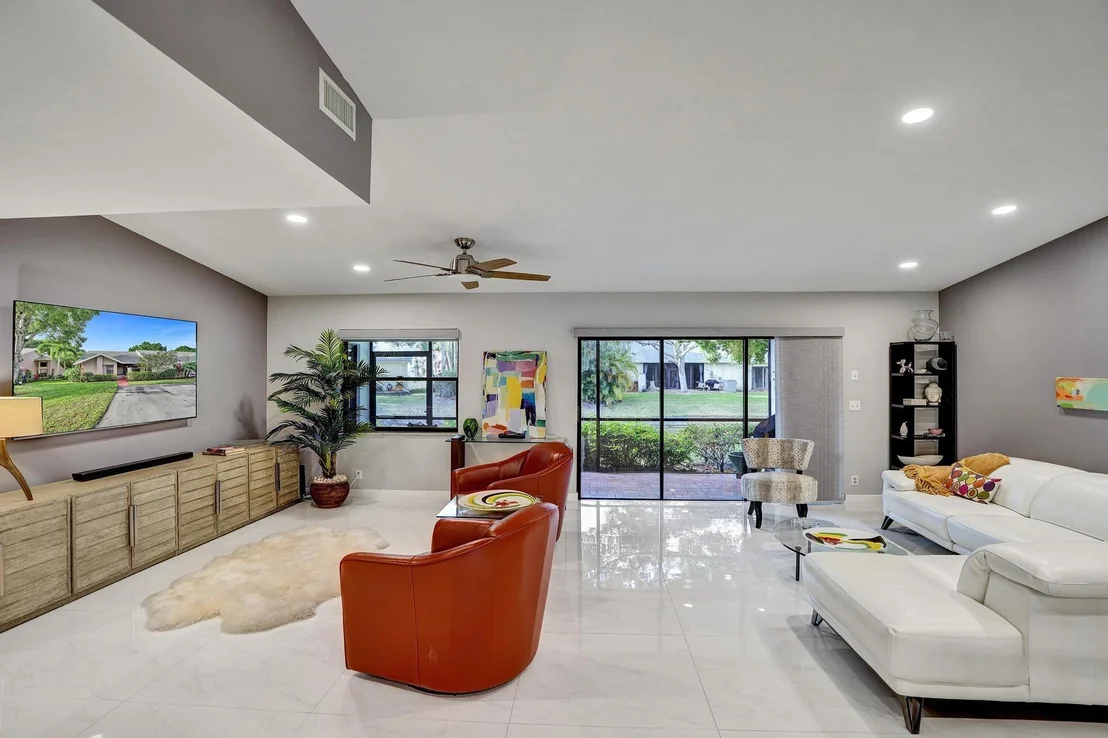 Photo of 10976 Lake Front Place