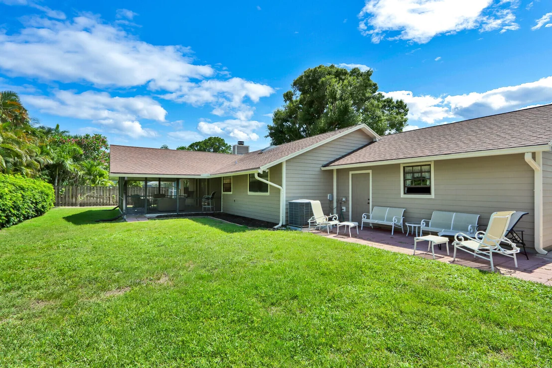 Photo of 713 Warren Drive