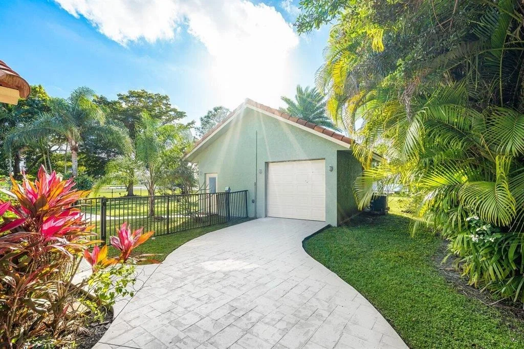 Photo of 4263 Hunting Trail