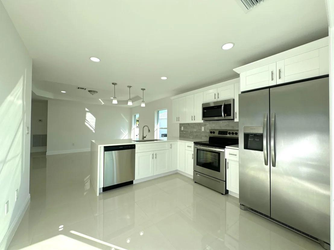 Photo of 4930 Biscayne Drive