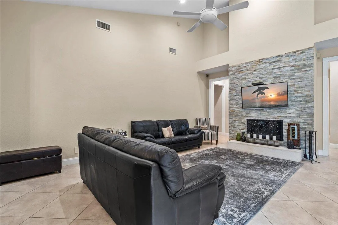 Photo of 2640 Devon Court Court