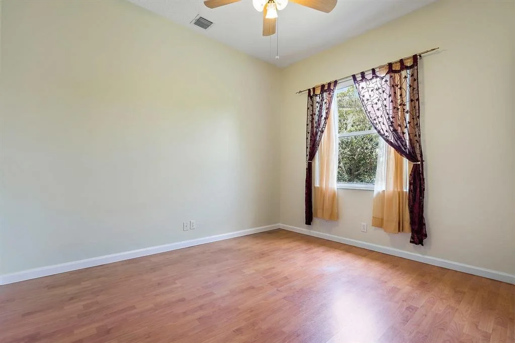 Photo of 228 Blackbird Lane