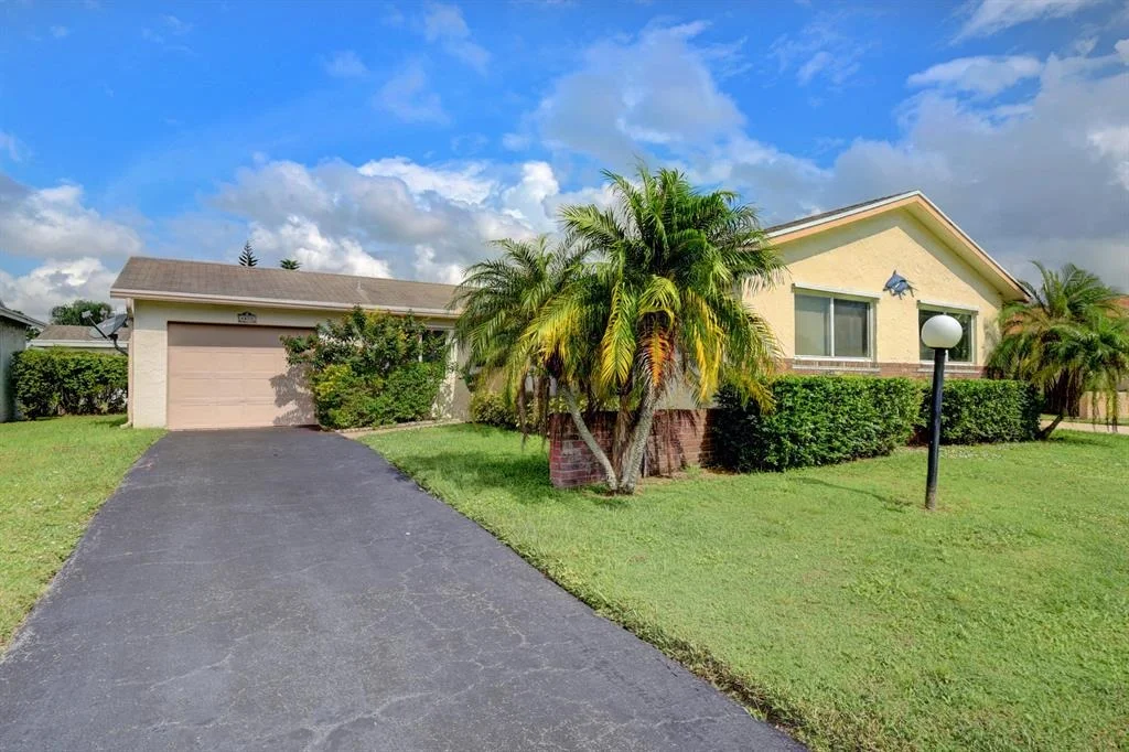 Photo of 4471 Pine Park Circle