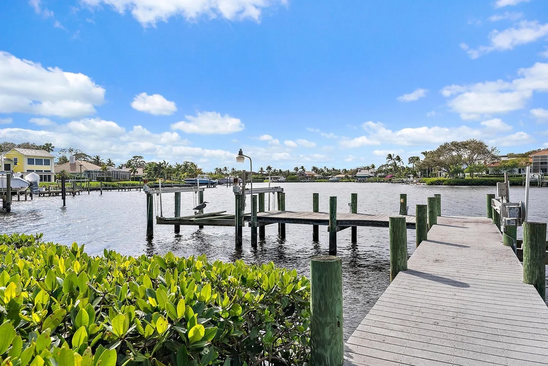 Photo of 18371 SE Lakeside Drive