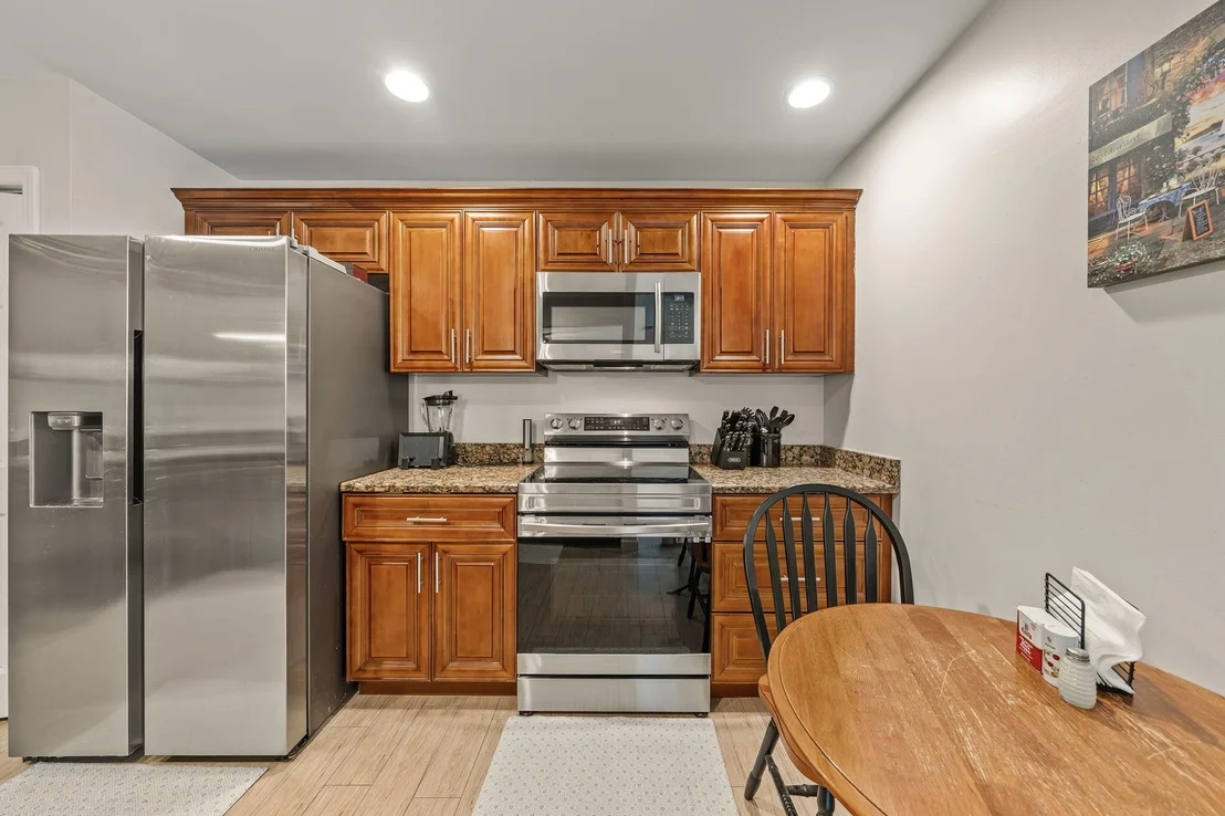 Photo of 119 Lakeside Circle
