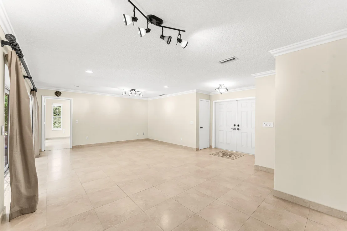 Photo of 2301 Banyan Road