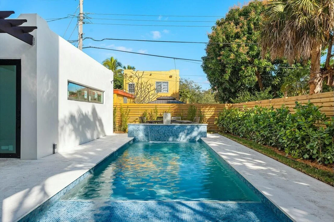 Photo of 338 Cornell Drive