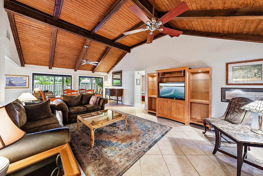 Photo of 707 Greenwood Drive