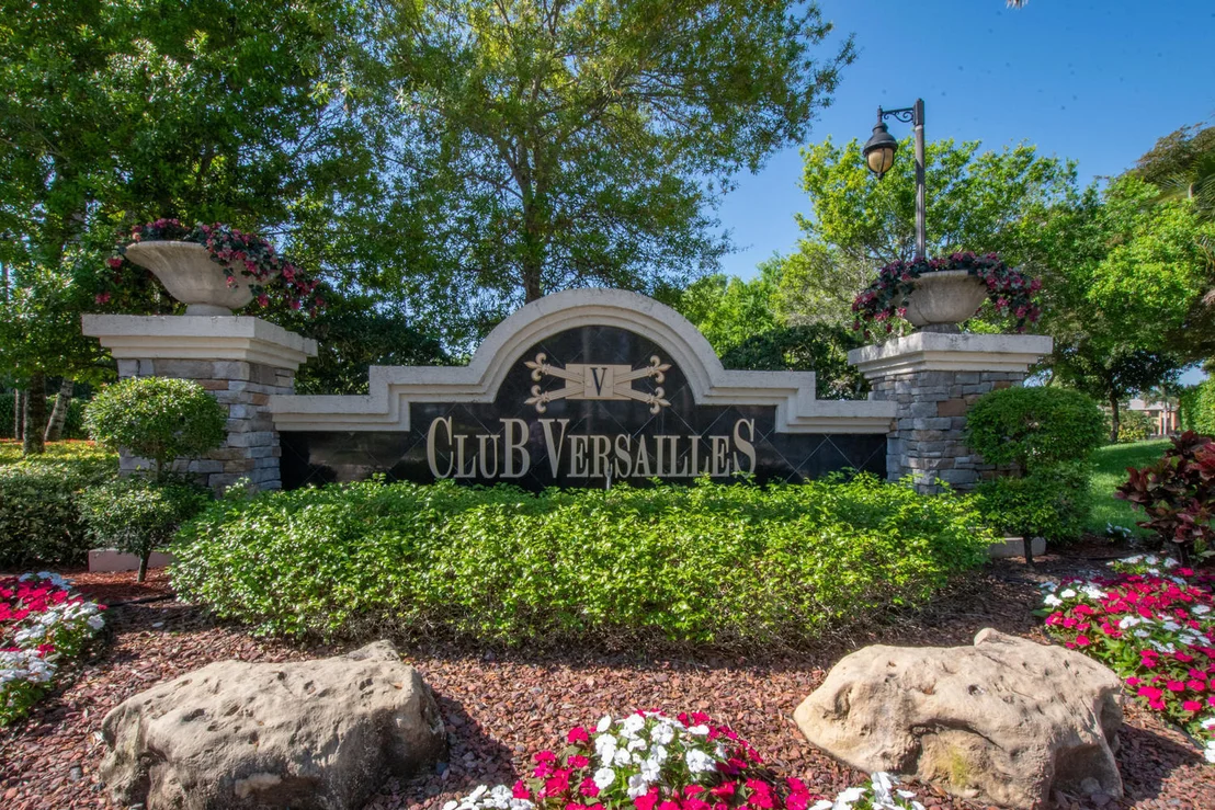 Photo of 10659 Versailles Boulevard