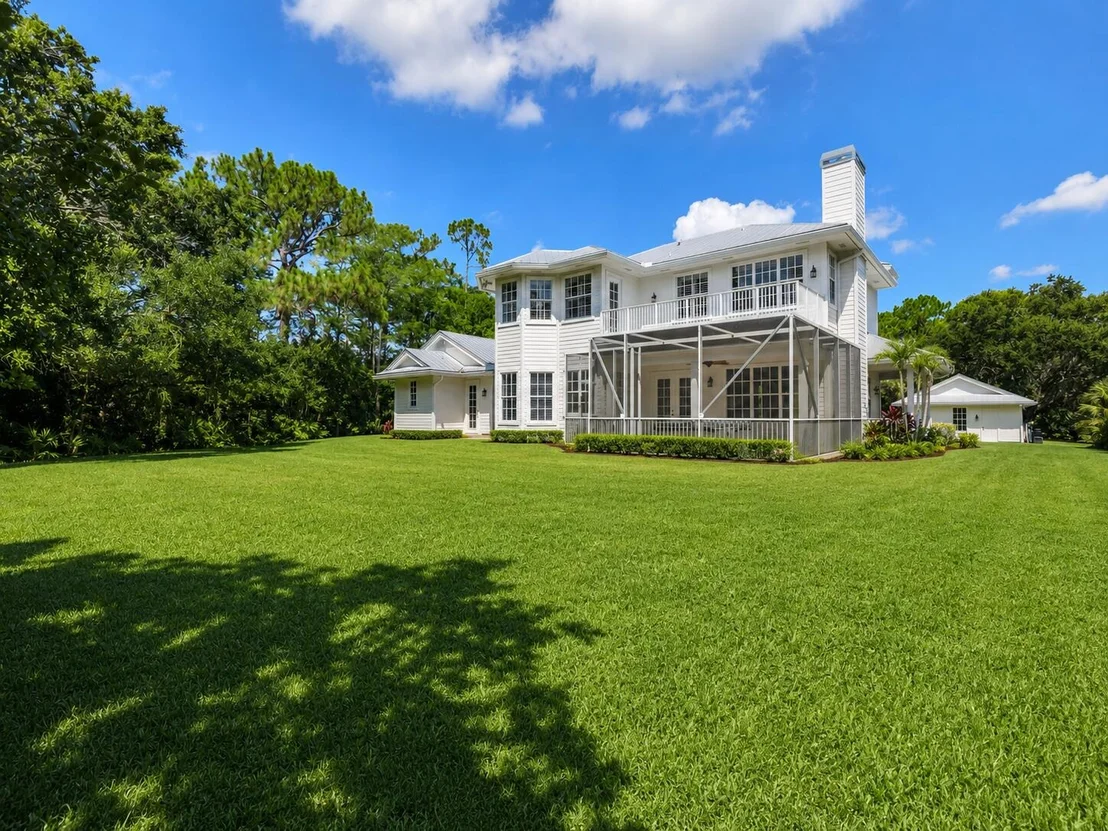 Photo of 1001 SE Ranch Road