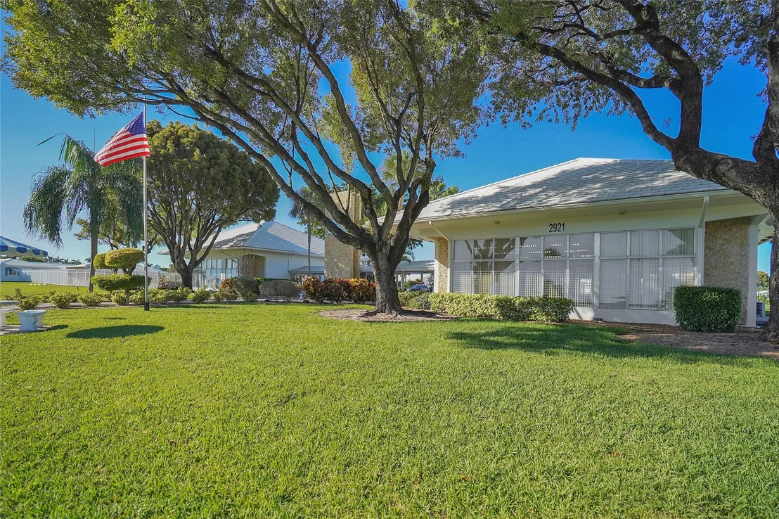 Photo of 260 S Golf Boulevard