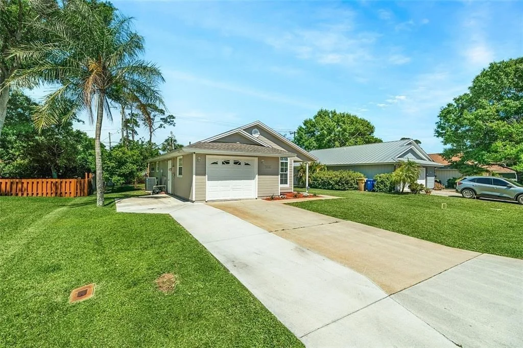 Photo of 2946 1st Lane