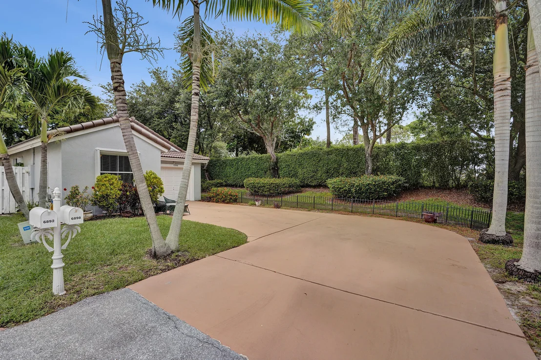 Photo of 6898 Silverado Terrace