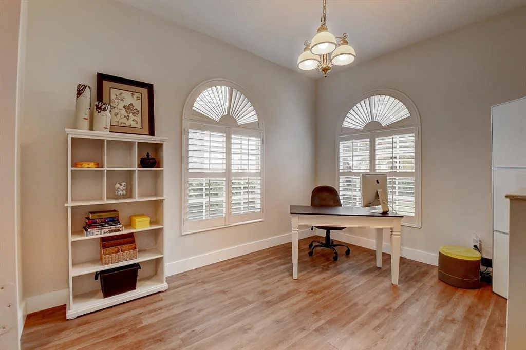 Photo of 4802 Orchard Lane