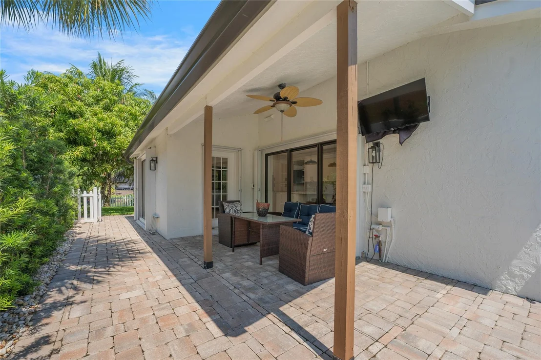 Photo of 741 Mockingbird Lane
