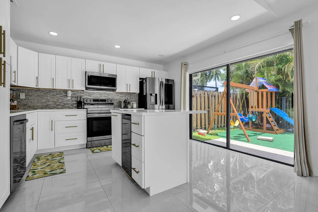 Photo of 21641 SUTTERS Lane