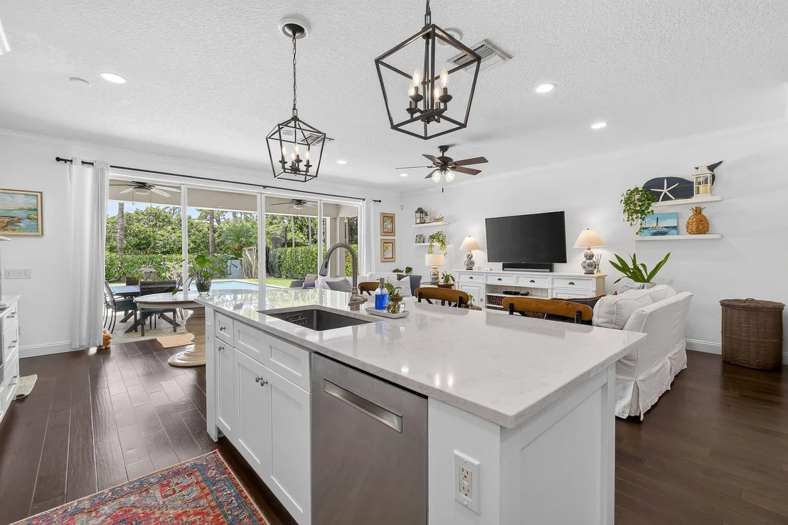 Photo of 350 Caravelle Drive