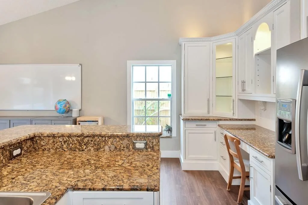 Photo of 9800 Sun Pointe Drive