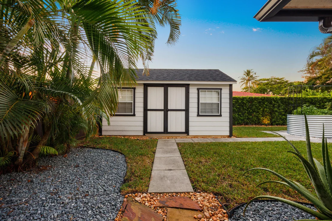Photo of 3544 Lakeview Drive