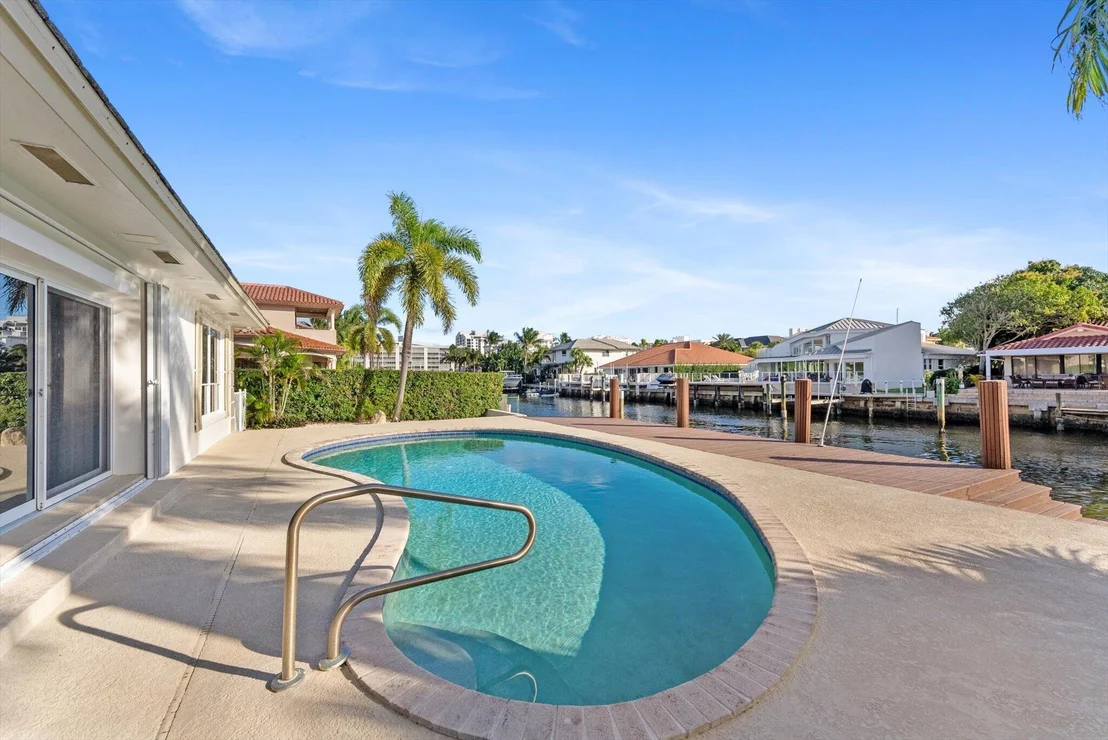 Photo of 872 Lilac Drive