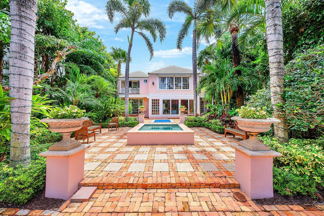 Photo of 406 N Ocean Boulevard