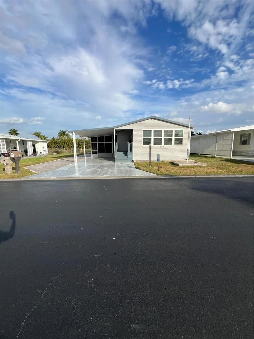 Photo of 1625 SW 35th Circle