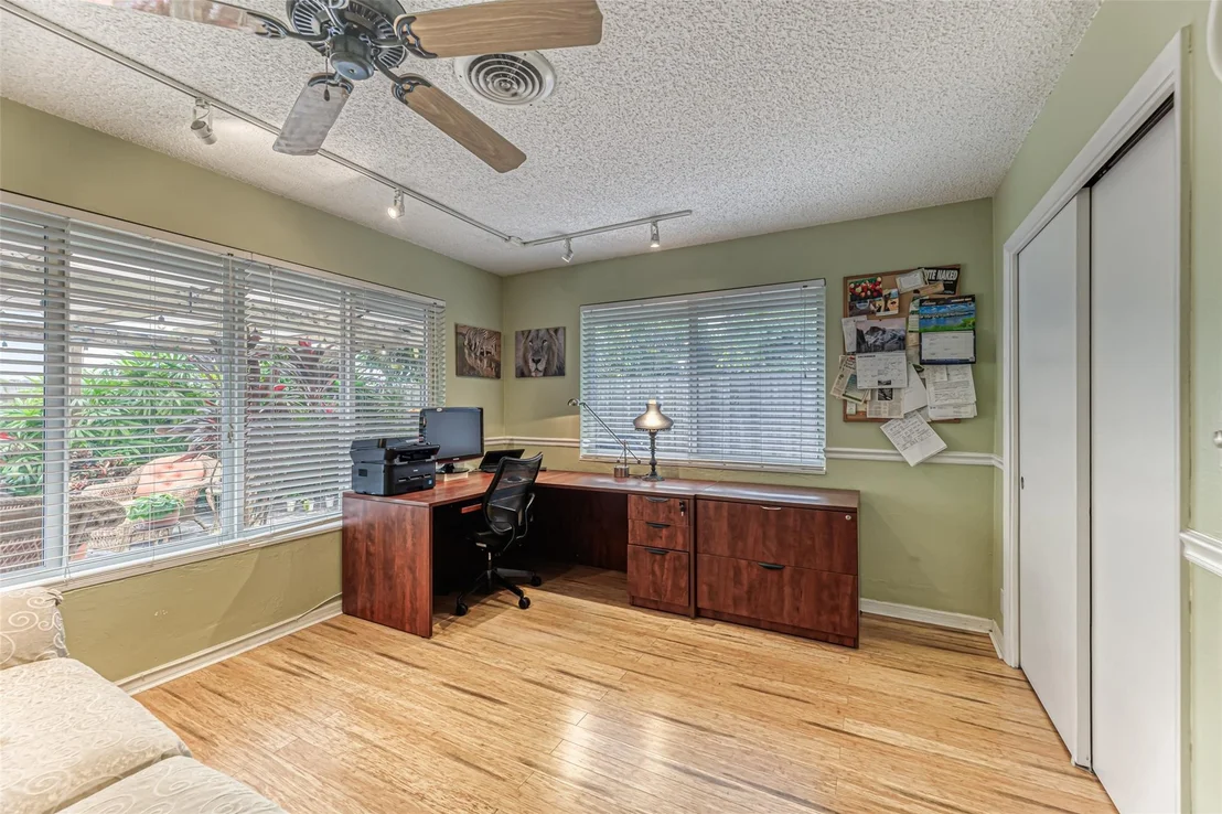 Photo of 1400 SE 6th Terrace
