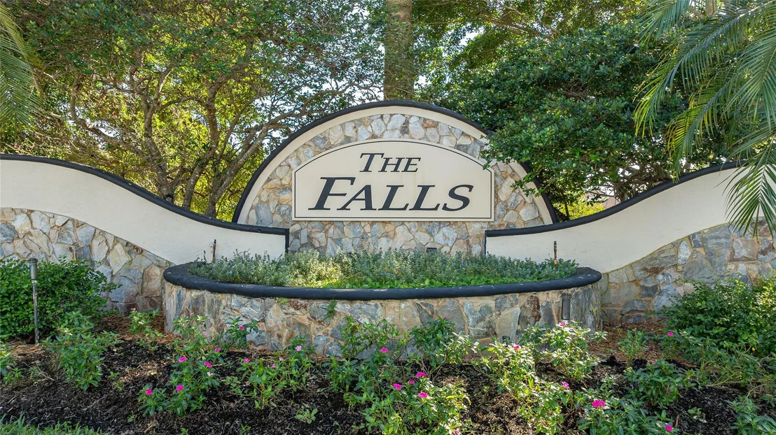 Photo of 1041 SW Cedar Falls Drive
