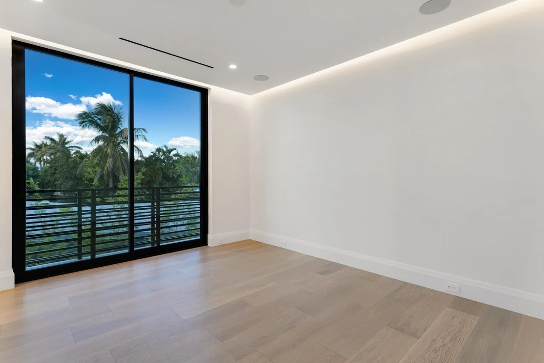 Photo of 400 NE Olive Way