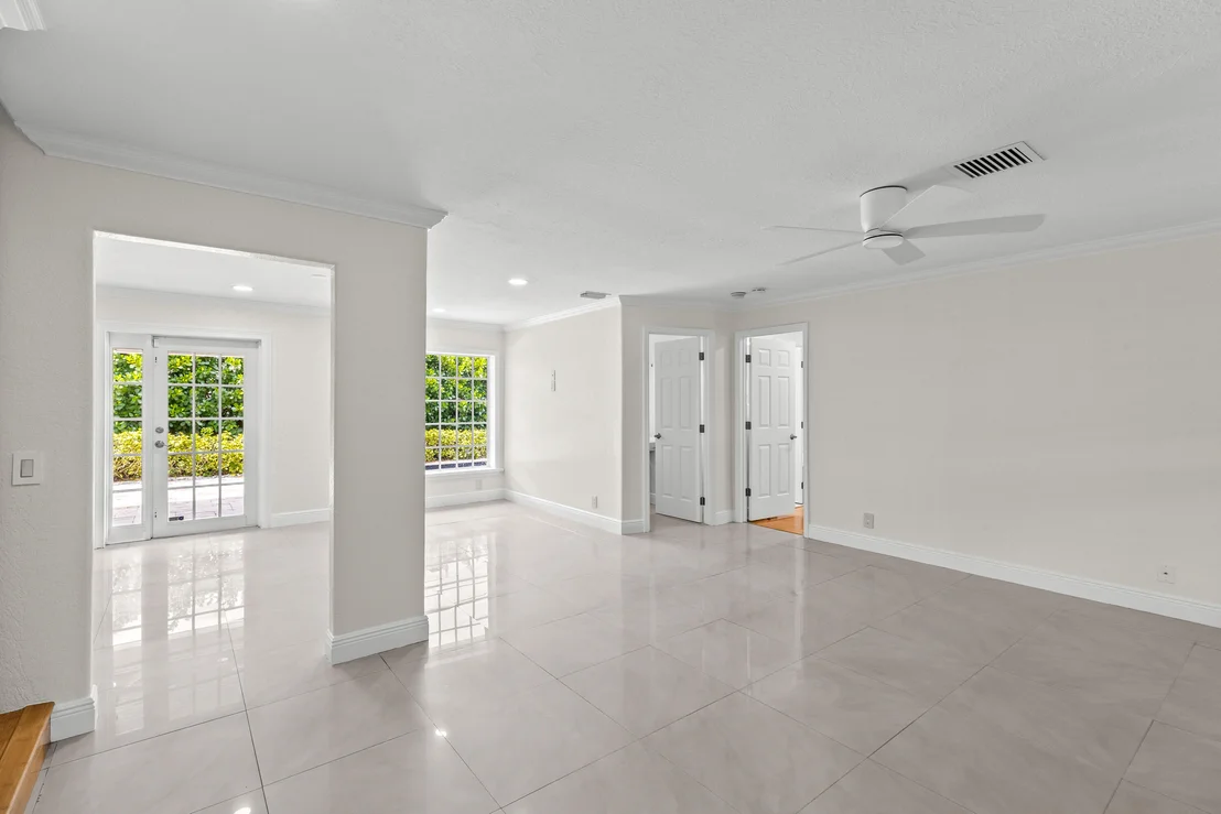Photo of 4610 Pinetree Drive