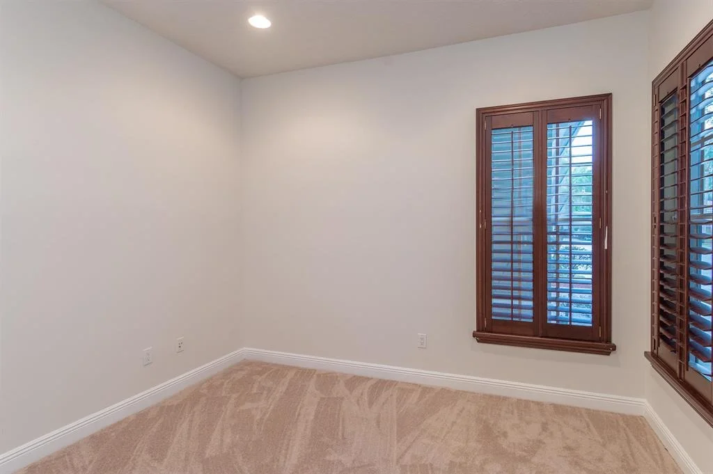 Photo of 8012 Valhalla Drive