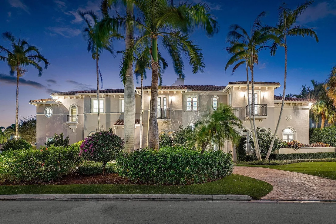 Photo of 384 Royal Palm Way