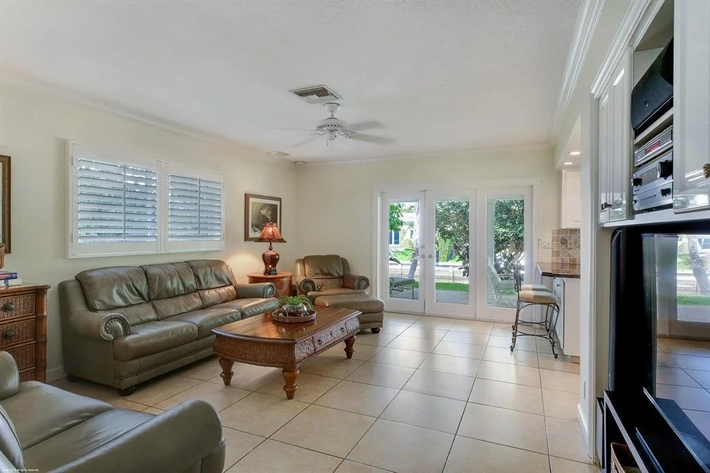 Photo of 921 Hickory Terrace