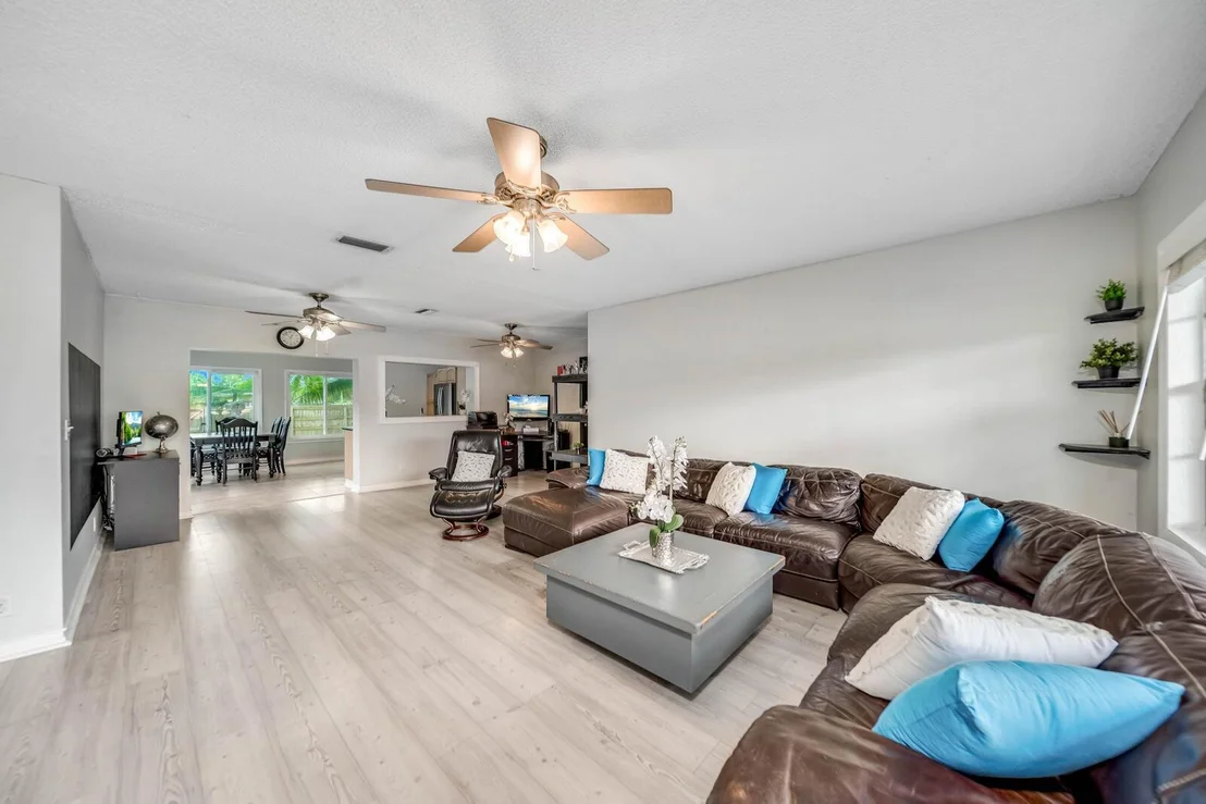 Photo of 9130 Saddlecreek Drive