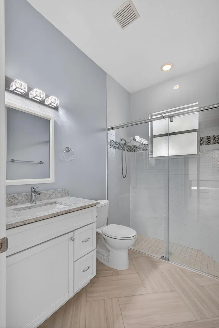 Photo of 111 N River Drive W