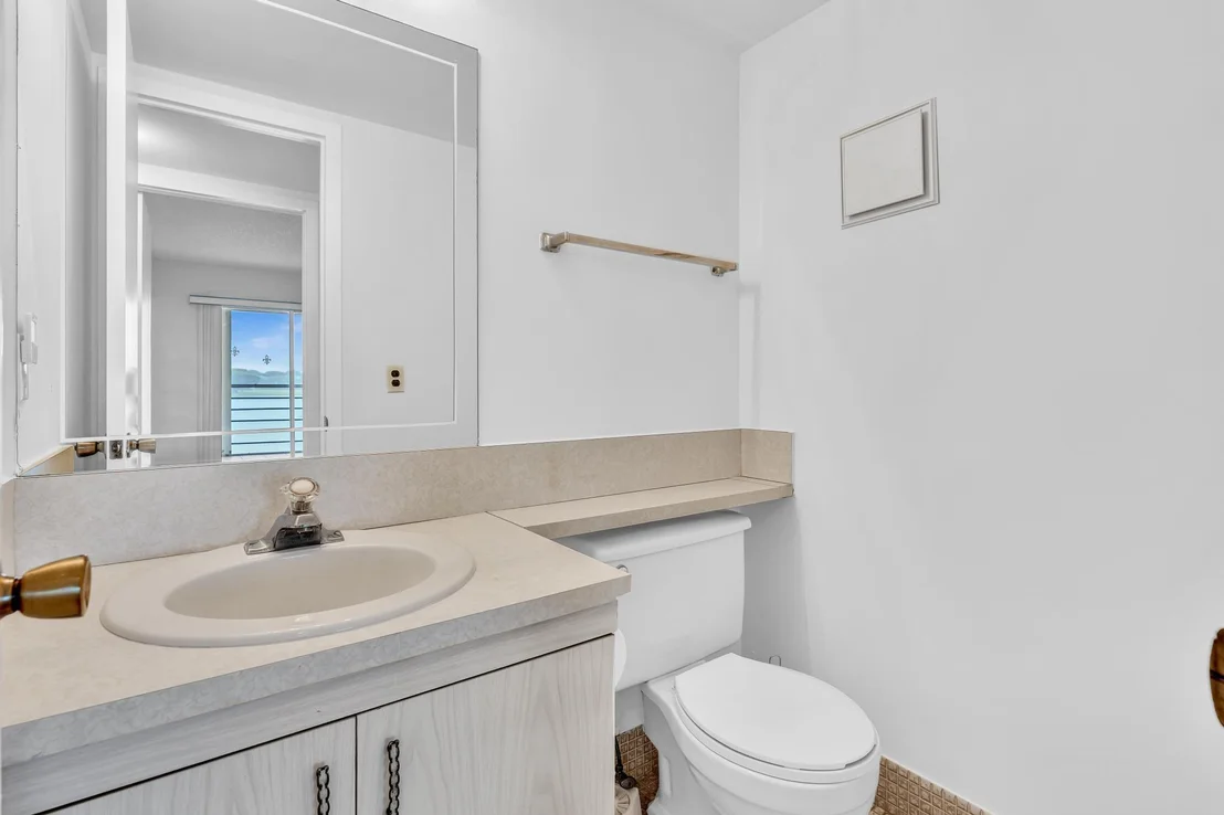 Photo of 2066 Exeter D