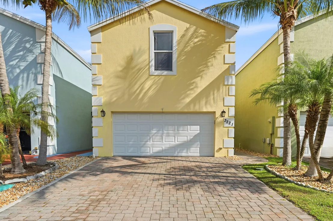 Photo of 3221 Johns Place