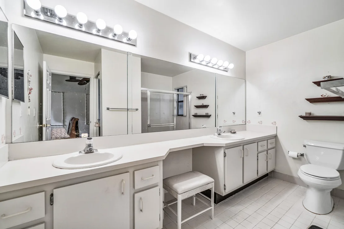 Photo of 9285 Laurel Green Drive