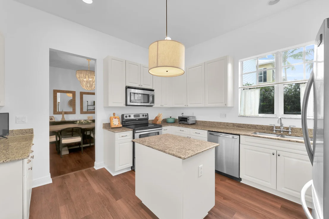 Photo of 212 W Bay Cedar Circle