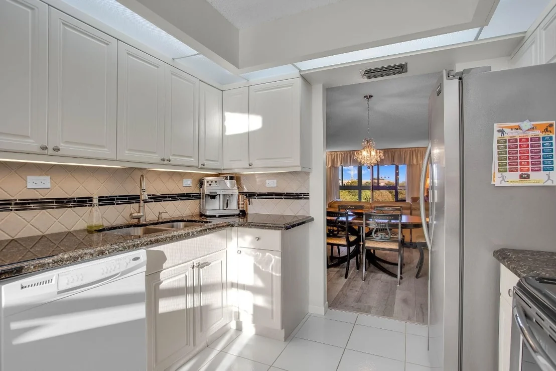 Photo of Unit D4 at 1603 Abaco Drive