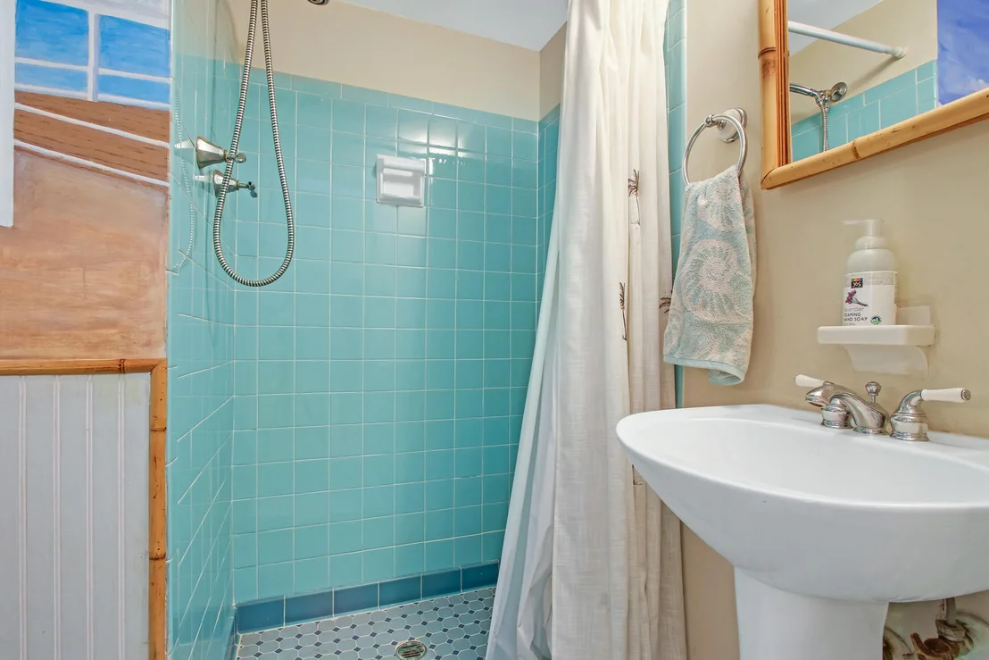 Photo of 243 Pershing Way