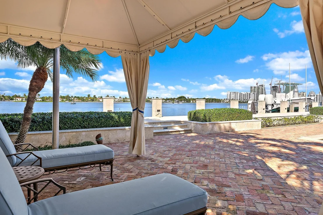 Photo of 751 Island Drive