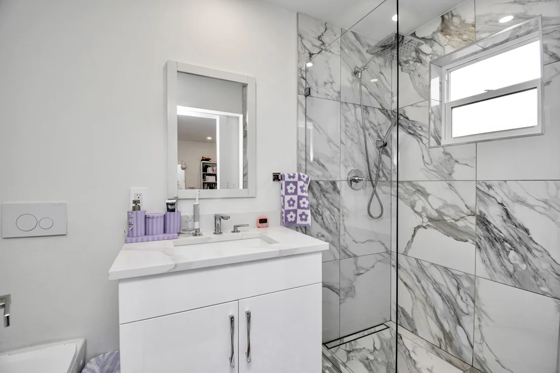 Photo of 7484 Malibu Crescent