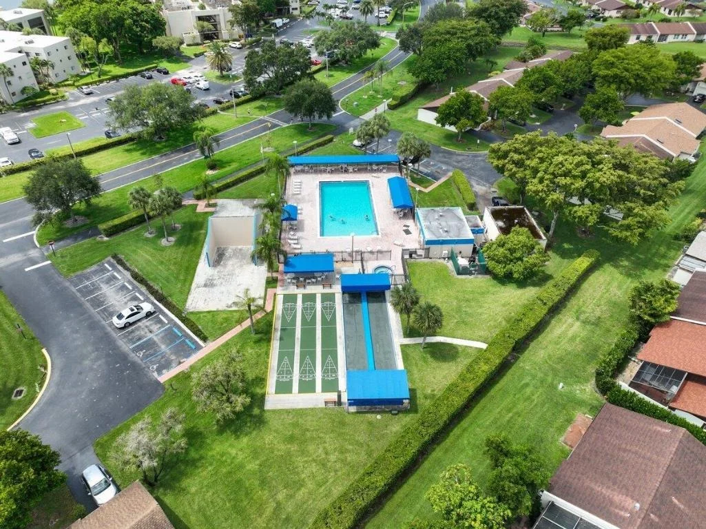 Photo of 15903 Laurel Oak Circle