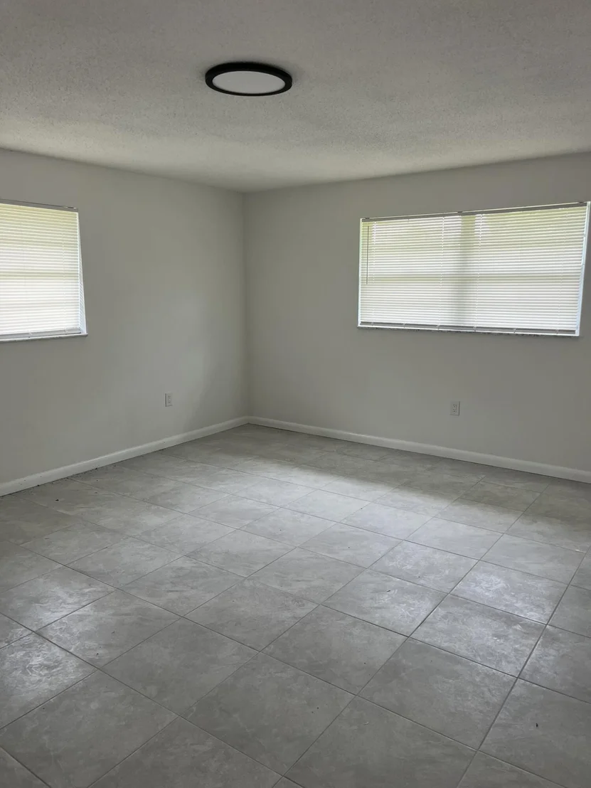 Photo of 8956 SE 65th Way