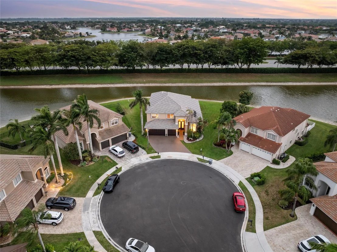 Photo of 12455 Antille Drive